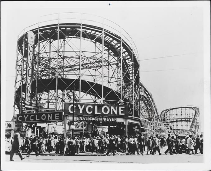 Coney_Island_cylone.jpg
